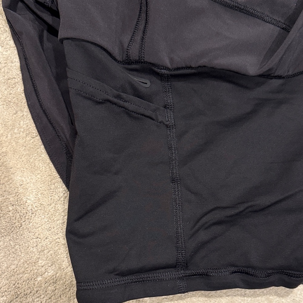 Lululemon Black Athletic Skirt- women’s size 4 - Picture 7 of 7